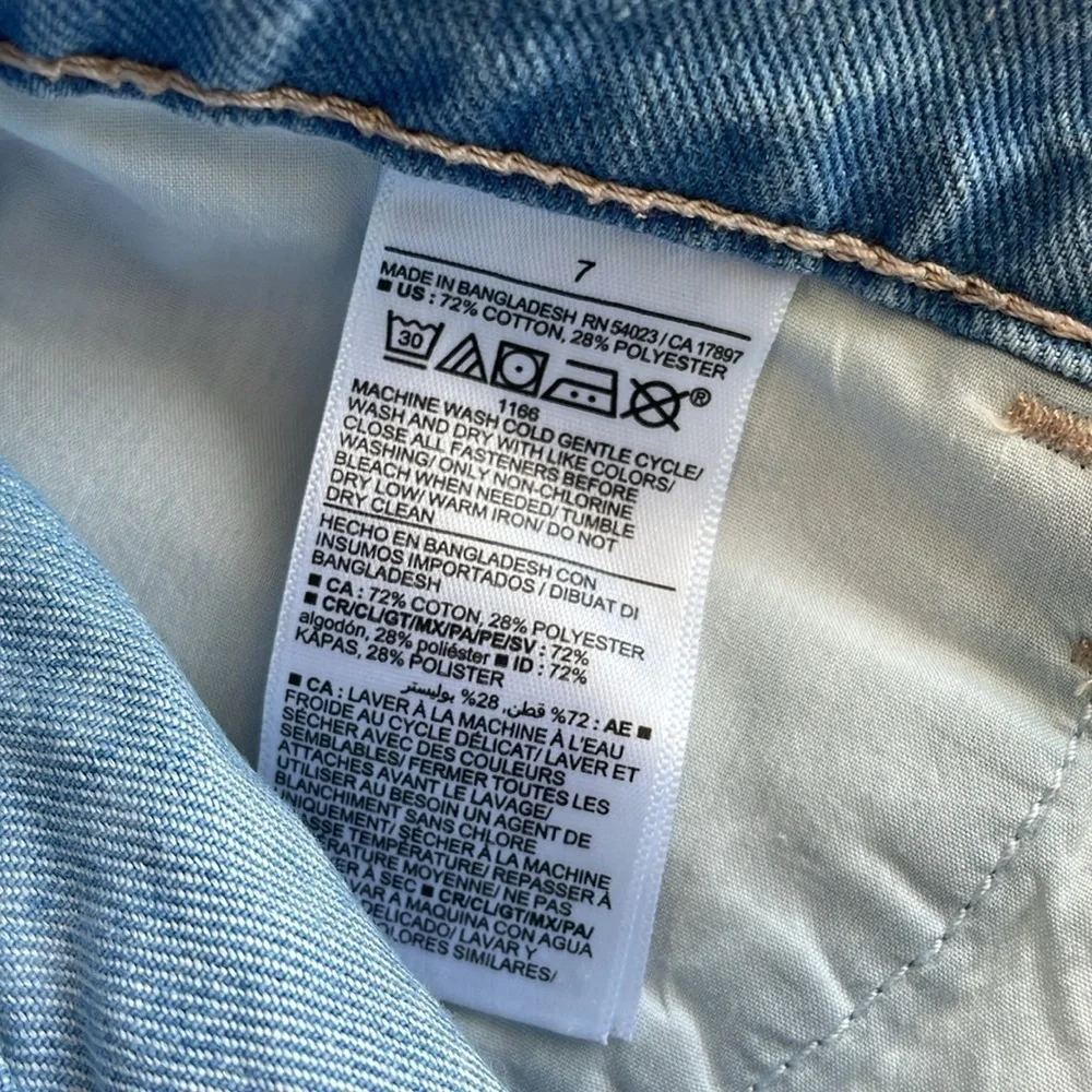 Old Navy Denim Shorts size 7